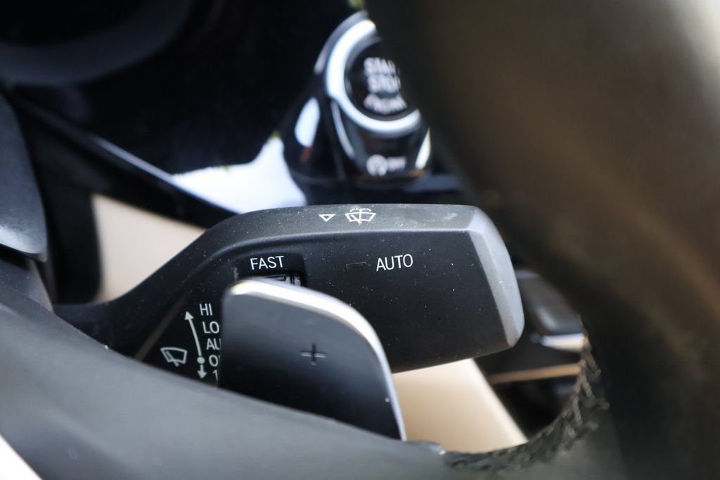 Used 2023 BMW 530i w/ Premium Package RWD image 25