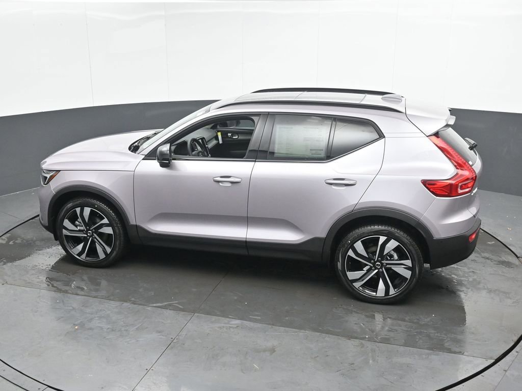 New 2026 Volvo XC40 B5 Ultra w/ Protection Package Premier image 36