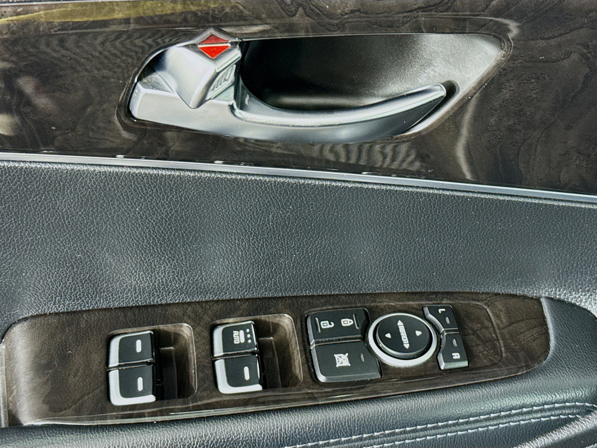 Used 2018 Kia Sorento LX image 22