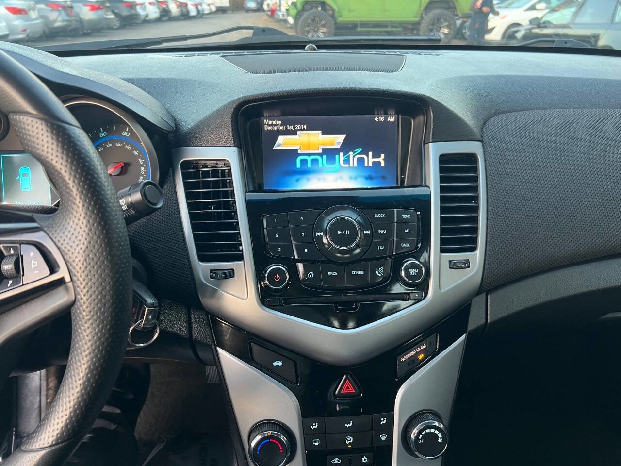 Used 2016 Chevrolet Cruze LT image 22