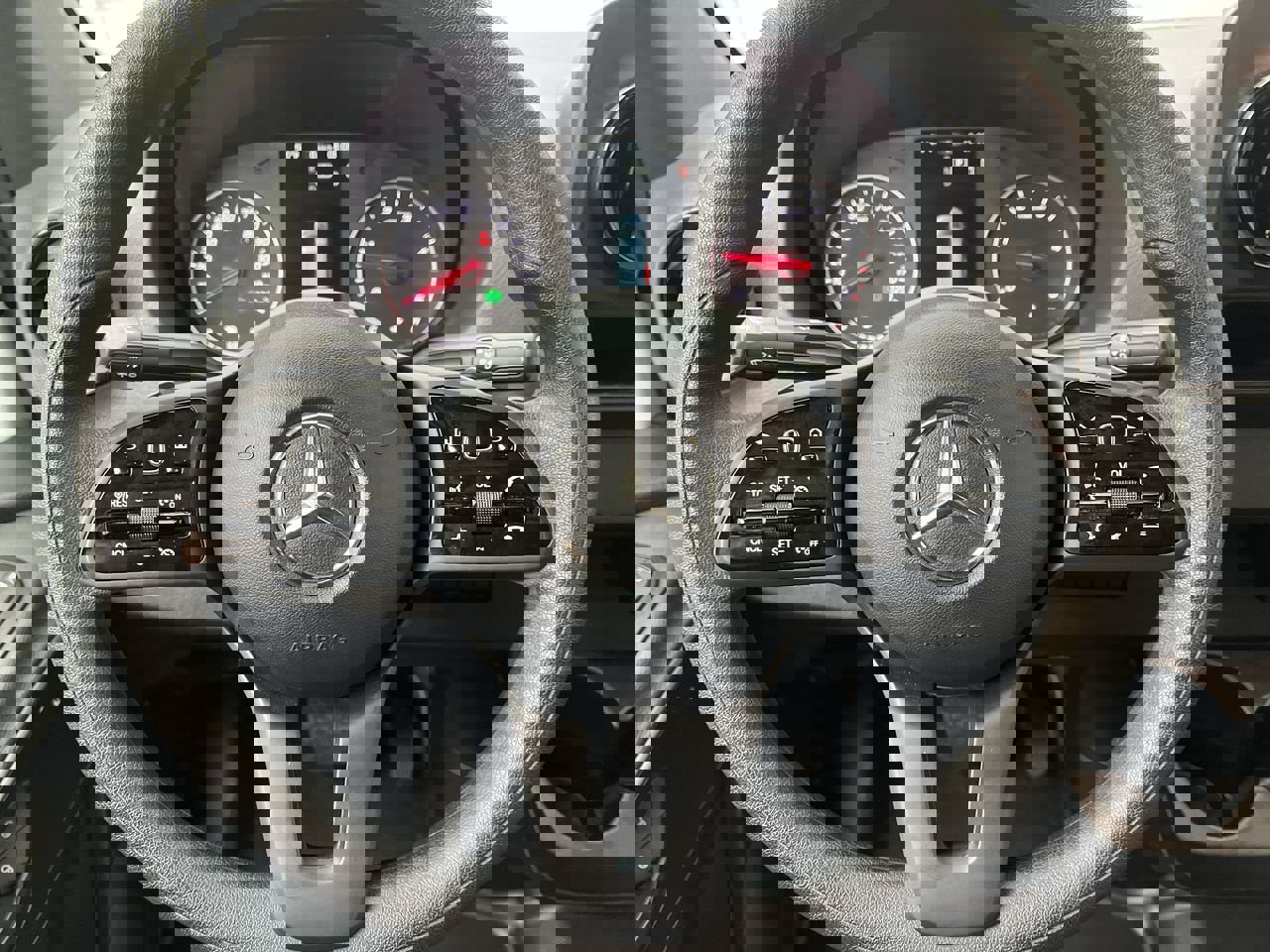 Used 2024 Mercedes-Benz Sprinter 2500 image 12