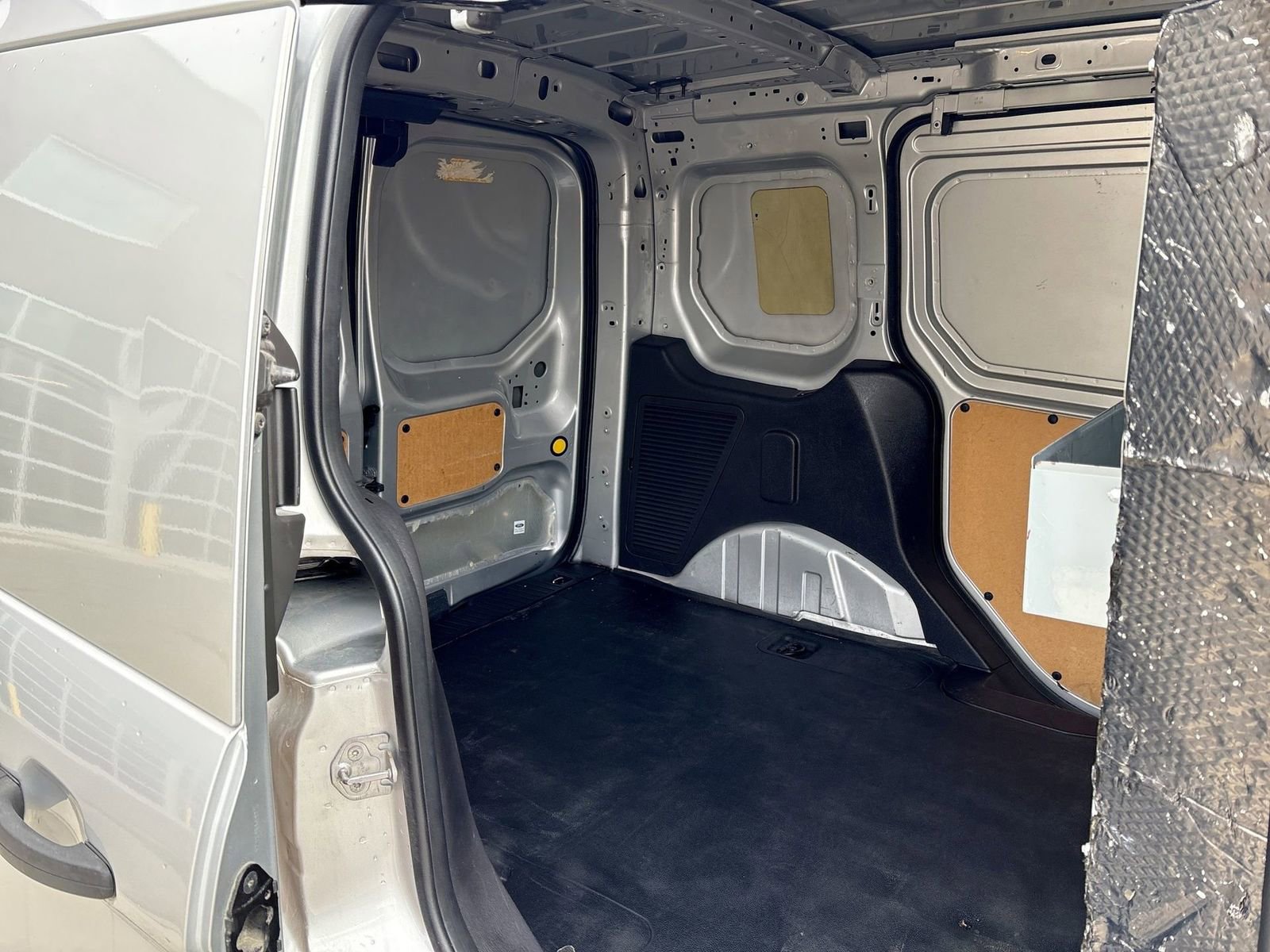 Used 2016 Ford Transit Connect XL image 8