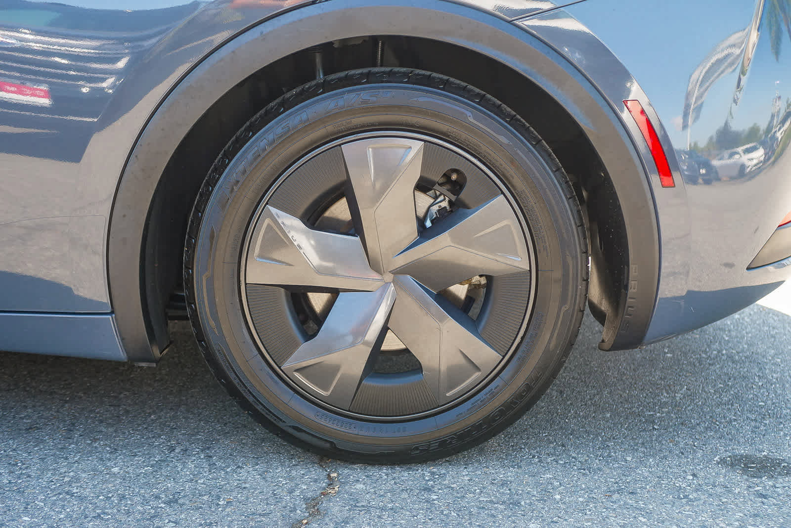 Used 2024 Toyota Prius LE FWD image 8