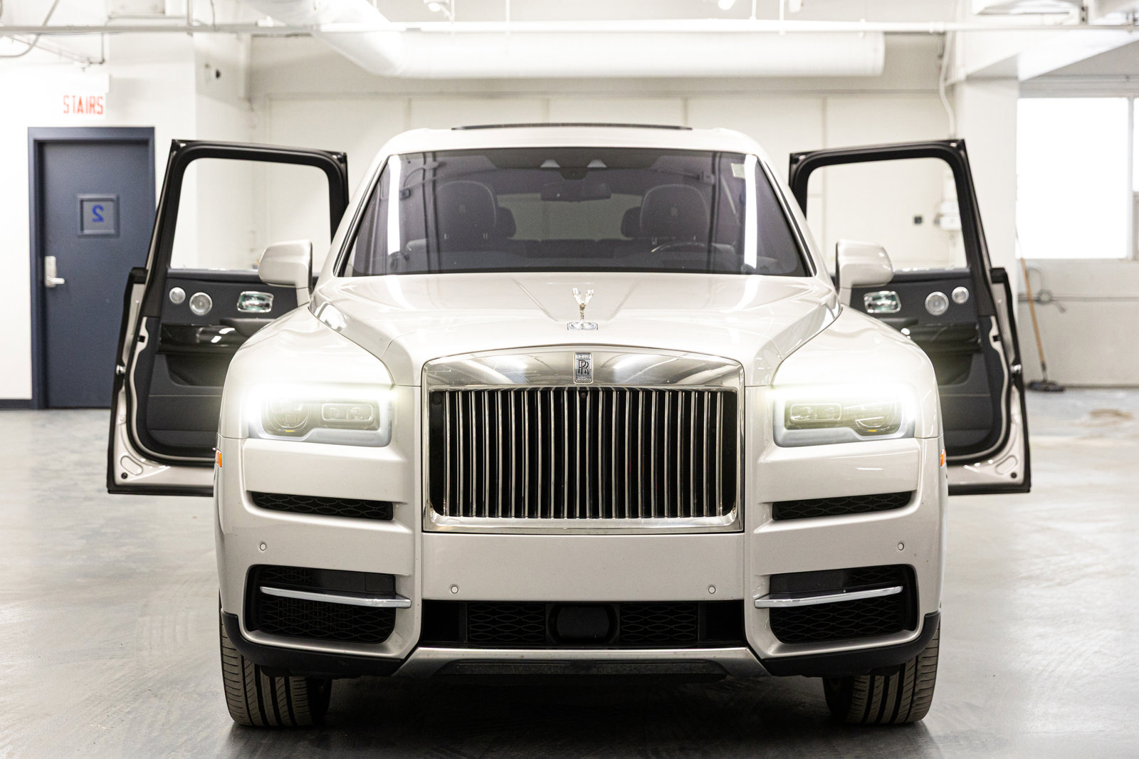 Used 2020 Rolls-Royce Cullinan image 31