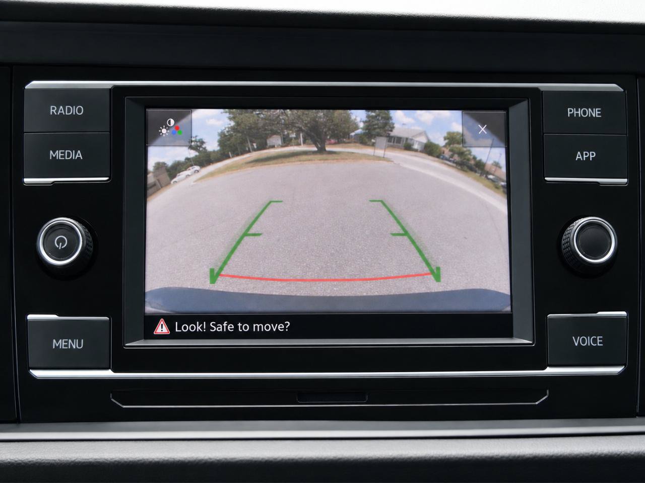 Used 2024 Volkswagen Jetta SE w/ Panoramic Sunroof Package FWD image 8