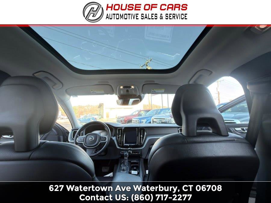 Used 2018 Volvo XC60 T5 Momentum w/ Vision Package image 37