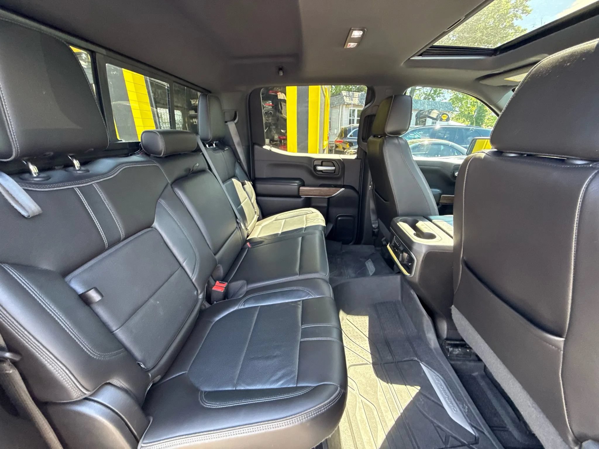 Used 2019 Chevrolet Silverado 1500 High Country w/ Technology Package AWD/4WD image 63