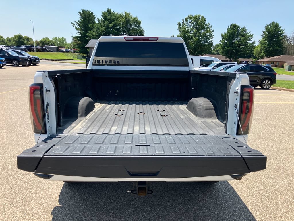 Used 2024 GMC Sierra 2500 AT4 AWD/4WD image 18