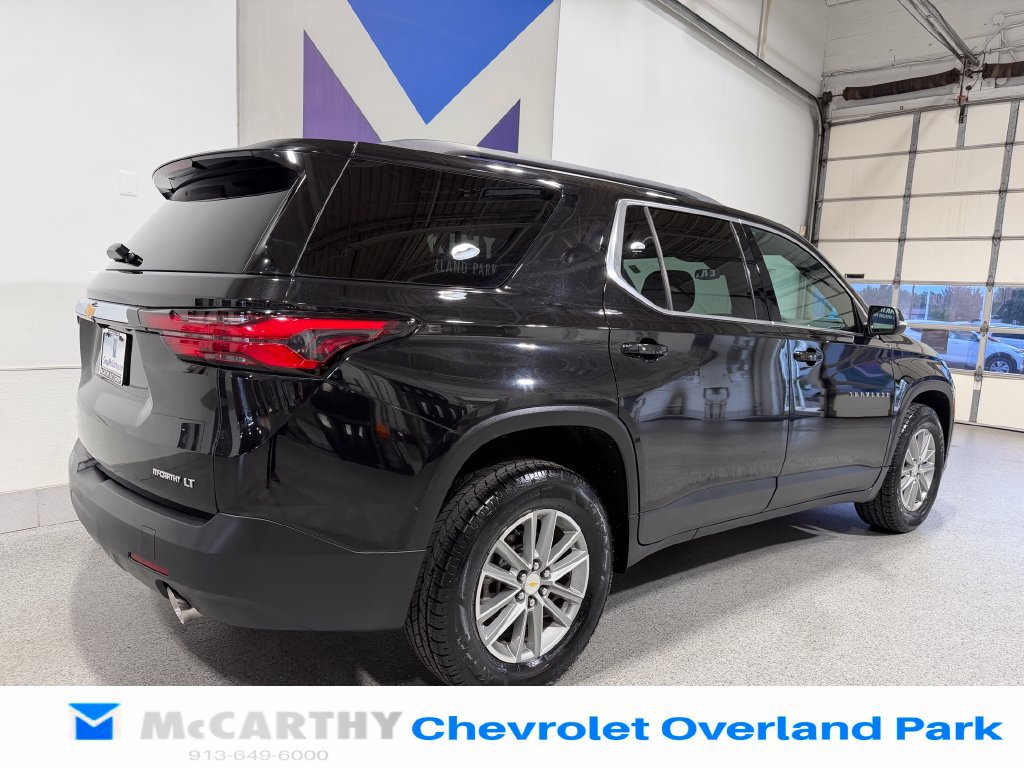 Used 2023 Chevrolet Traverse LT w/ LPO, Cargo Package FWD image 5