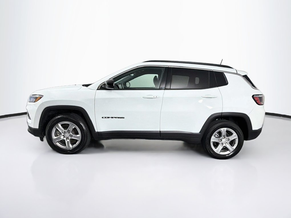Used 2024 Jeep Compass Latitude AWD/4WD image 6