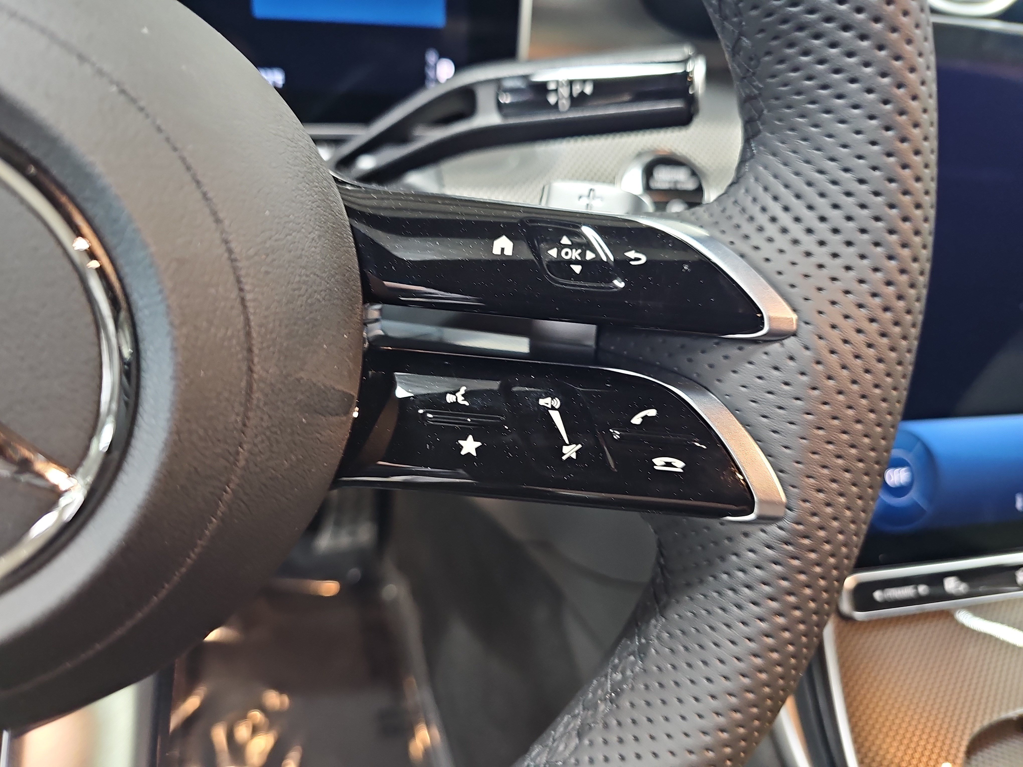 New 2026 Mercedes-Benz CLE 300 4MATIC Coupe image 19