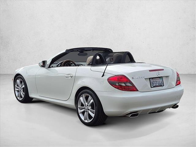Used 2010 Mercedes-Benz SLK 300 image 8