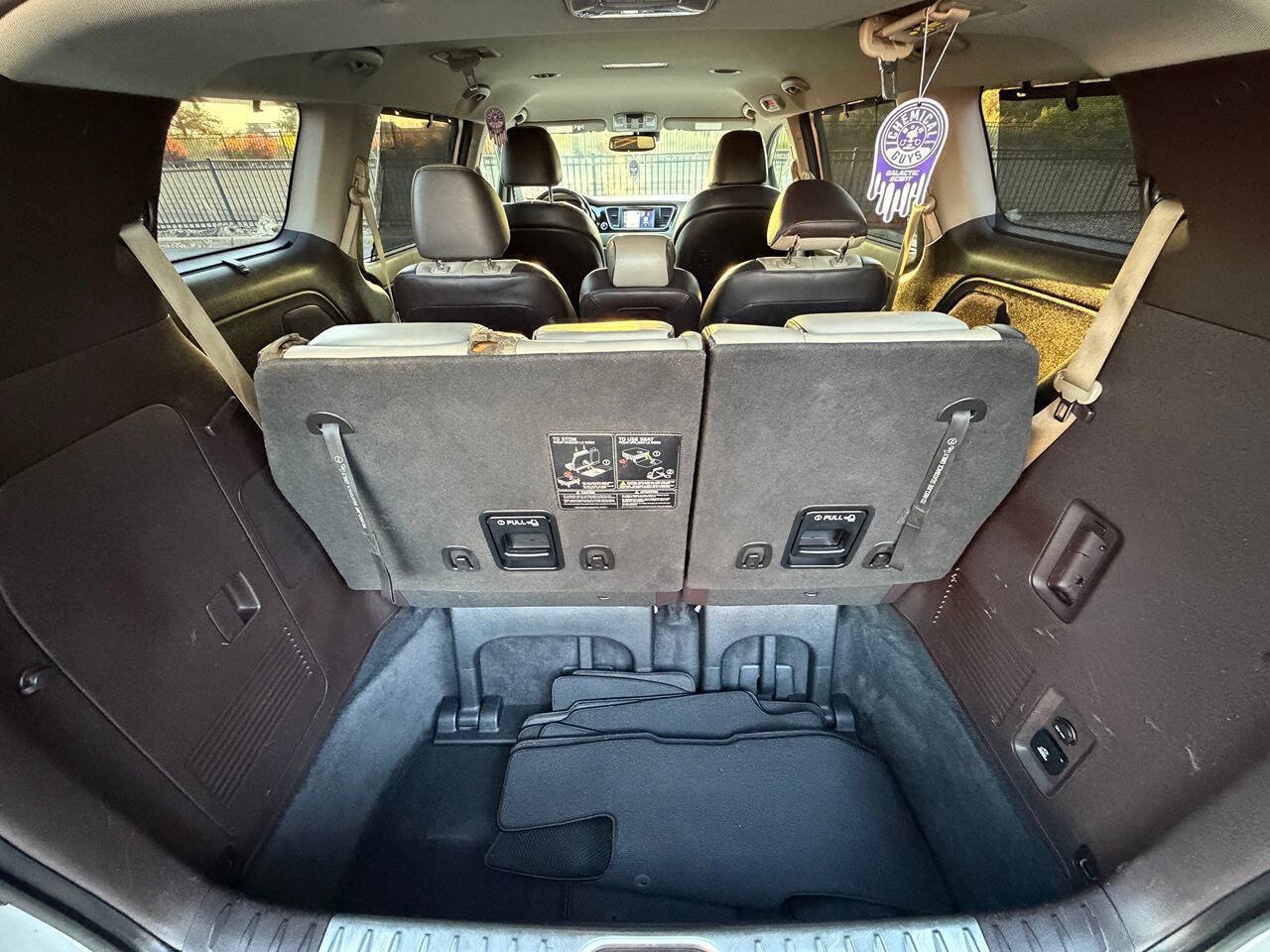Used 2016 Kia Sedona SX Limited FWD image 23