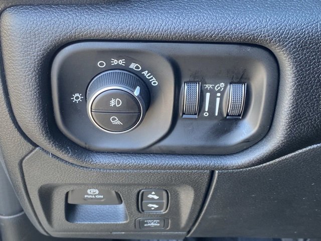 New 2026 RAM 1500 4x4 Crew Cab image 26