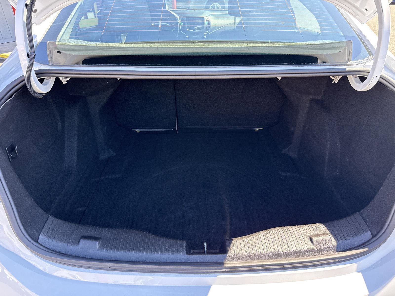 Used 2019 Chevrolet Cruze LT w/ Convenience Package image 18