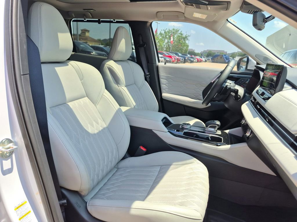 Used 2025 Mitsubishi Outlander SEL FWD image 28