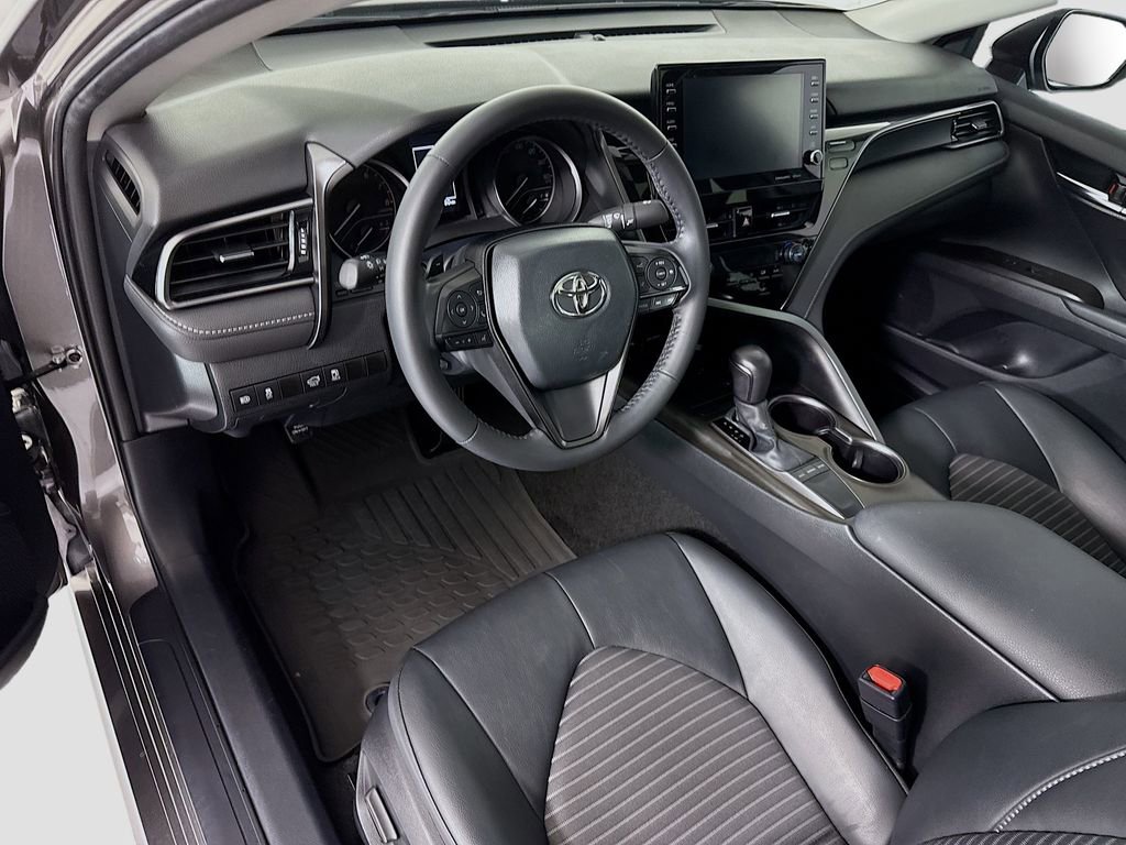 Used 2024 Toyota Camry SE w/ Audio Upgrade Package image 9