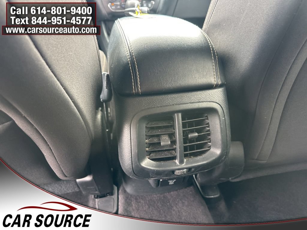Used 2016 Jeep Cherokee Latitude w/ Comfort/Convenience Group AWD/4WD image 11