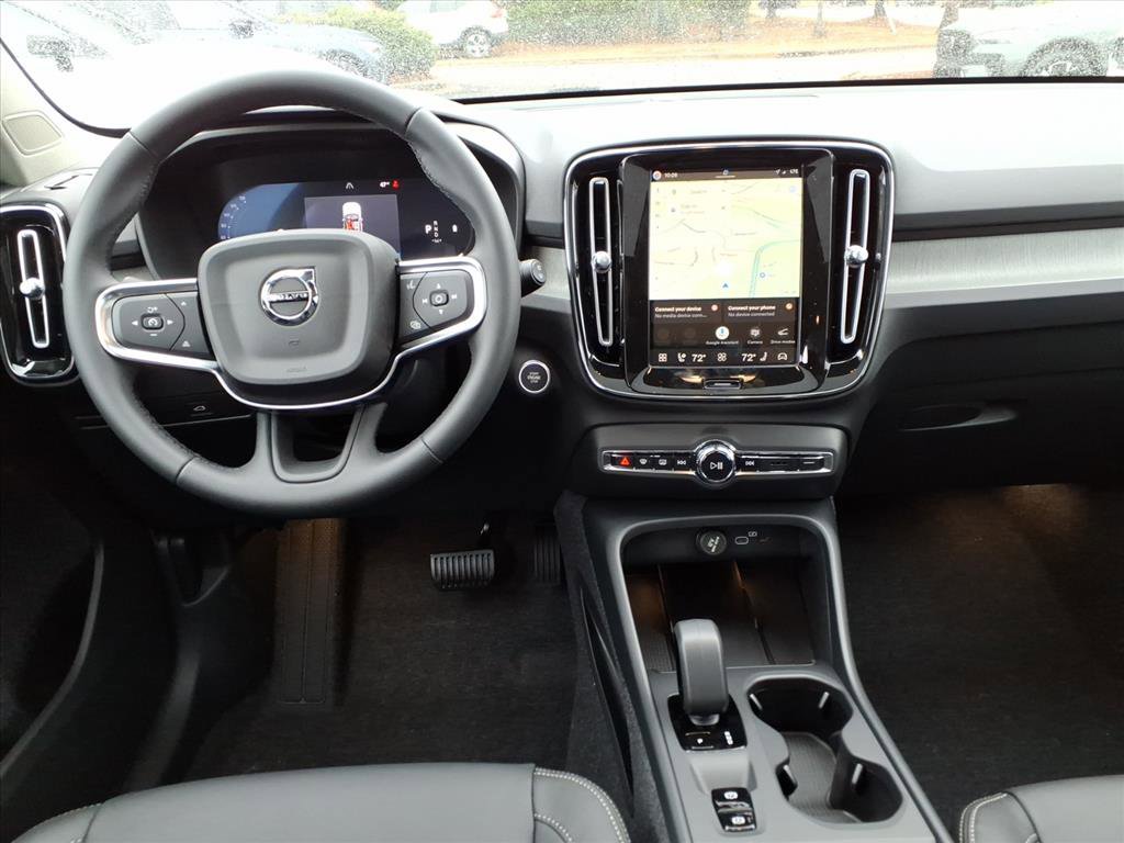 New 2026 Volvo XC40 B5 Core w/ Climate Package image 13