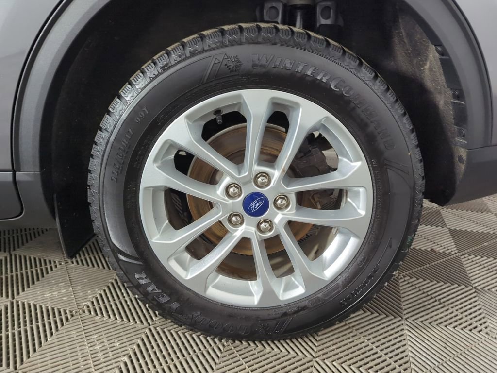 Certified 2022 Ford Escape SE w/ Cold Weather Package image 12