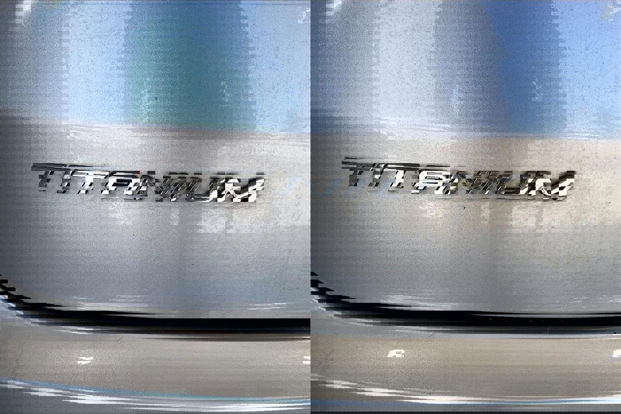 Used 2022 Ford Edge Titanium image 31