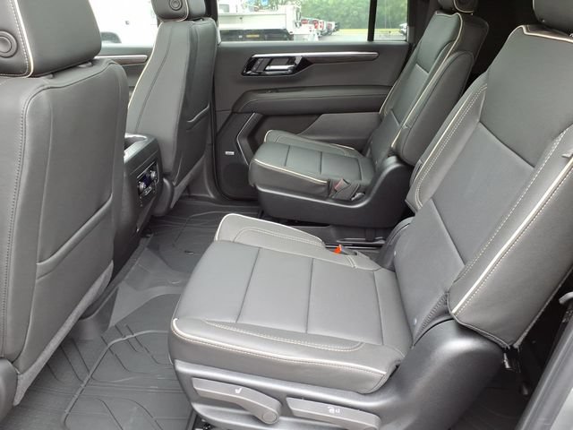 New 2026 Chevrolet Suburban Premier w/ Sun And Tow Package AWD/4WD image 10