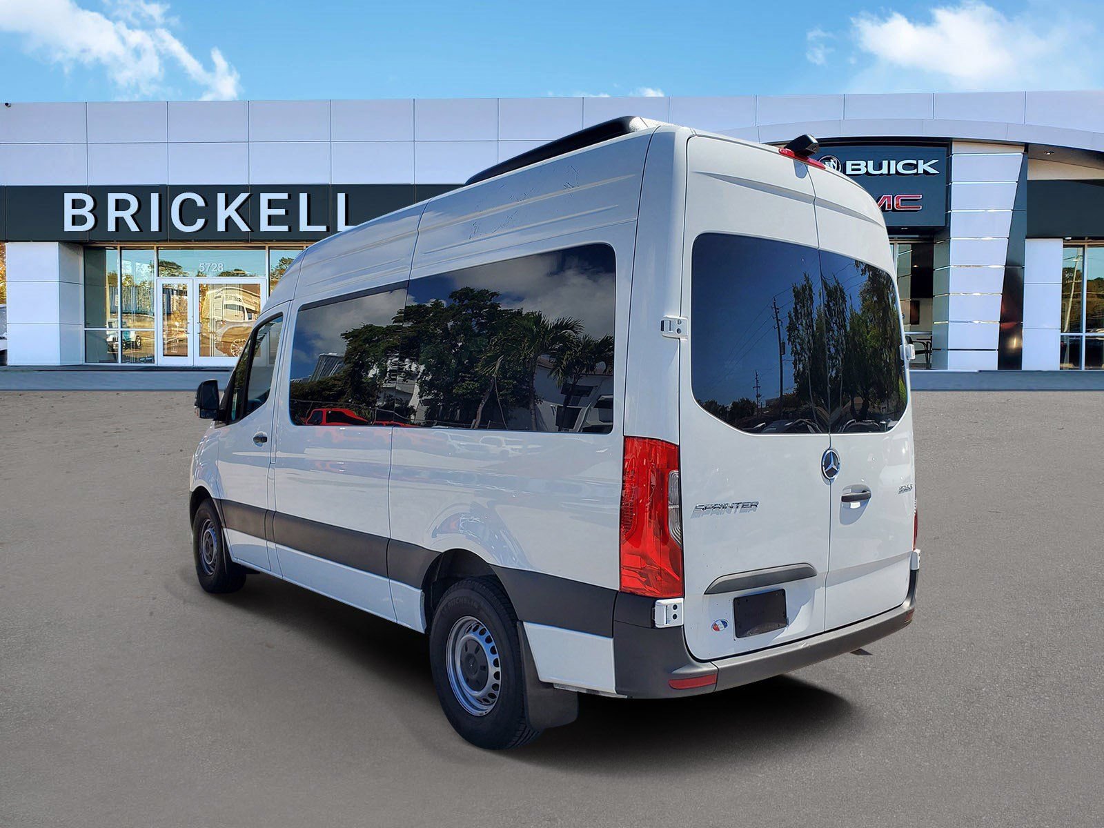 Used 2024 Mercedes-Benz Sprinter 2500 image 4