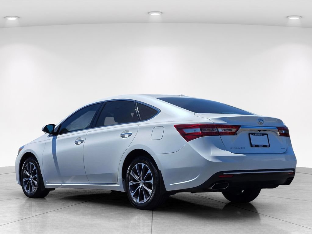 Used 2018 Toyota Avalon XLE Premium FWD image 6