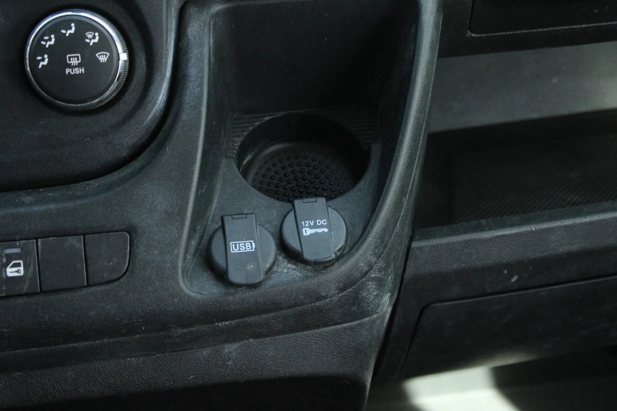 Used 2018 RAM ProMaster 1500 w/ Mopar Trailer Tow Group FWD image 25