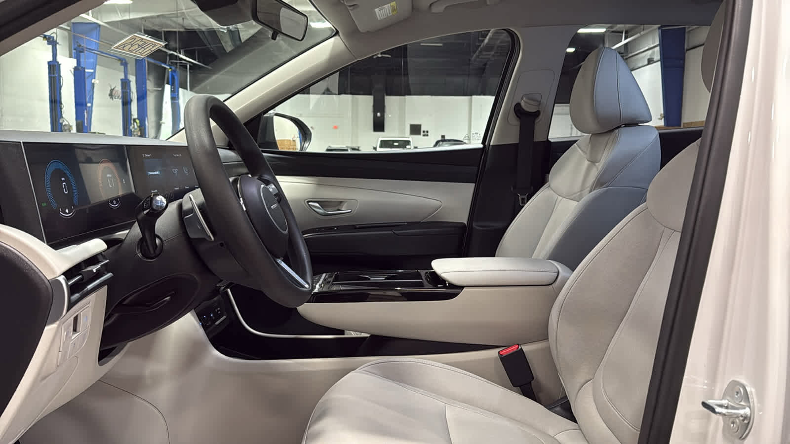 Used 2025 Hyundai Tucson Blue image 12