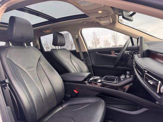 Used 2022 Lincoln Nautilus Reserve w/ Equipment Group 201A image 21