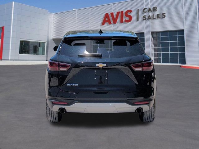Used 2025 Chevrolet Blazer LT FWD image 7