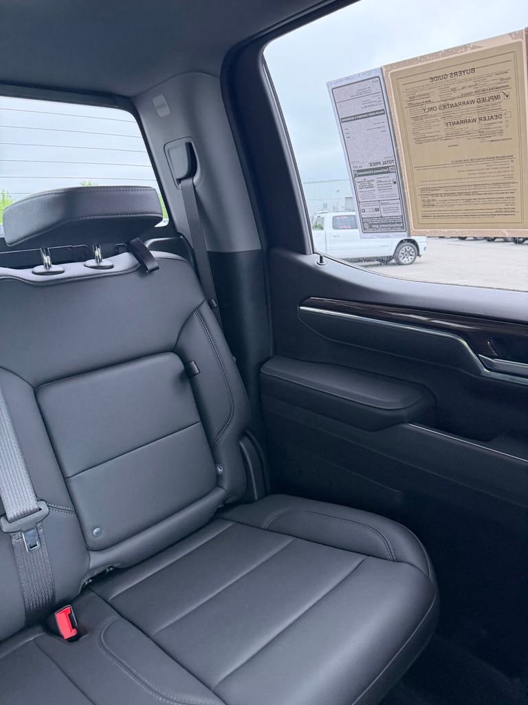 Used 2026 Chevrolet Silverado 1500 LT Trail Boss w/ LT Trail Boss Premium Package AWD/4WD image 24