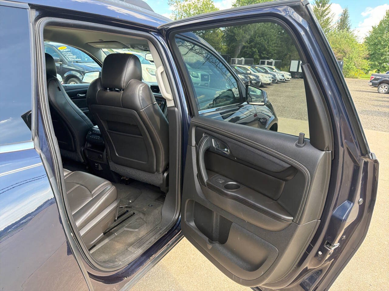 Used 2015 Chevrolet Traverse LT FWD image 17