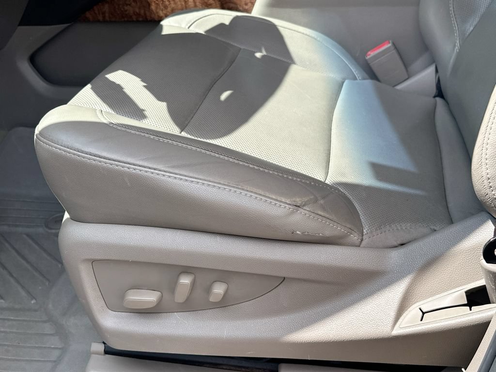 Used 2018 Chevrolet Tahoe Premier AWD/4WD image 9