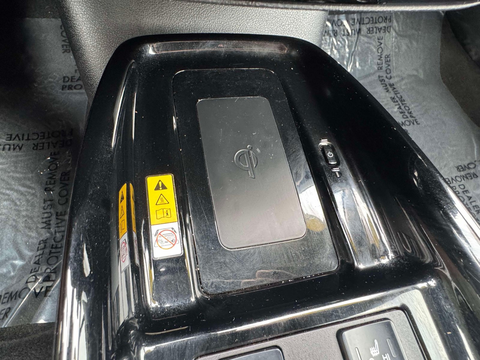 Certified 2022 Toyota Prius XLE AWD/4WD image 40