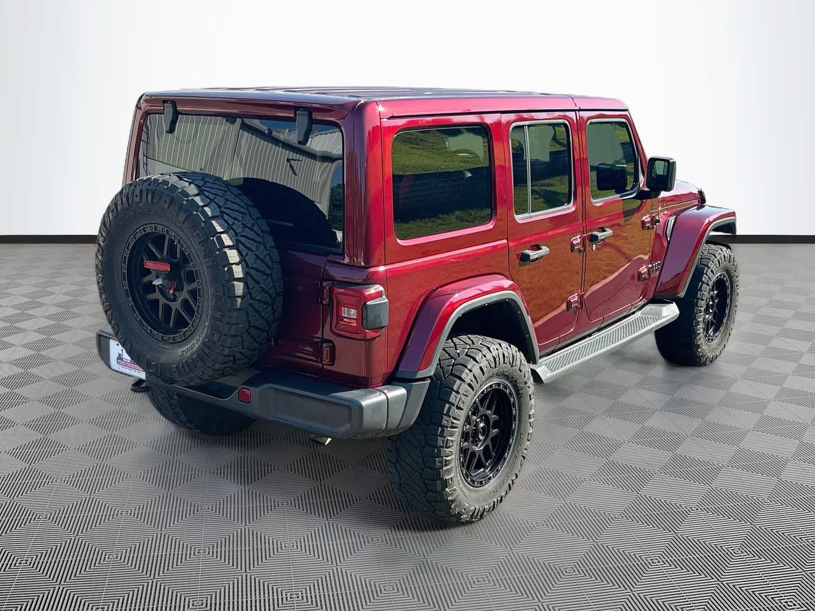 Used 2021 Jeep Wrangler Unlimited Sahara AWD/4WD image 5