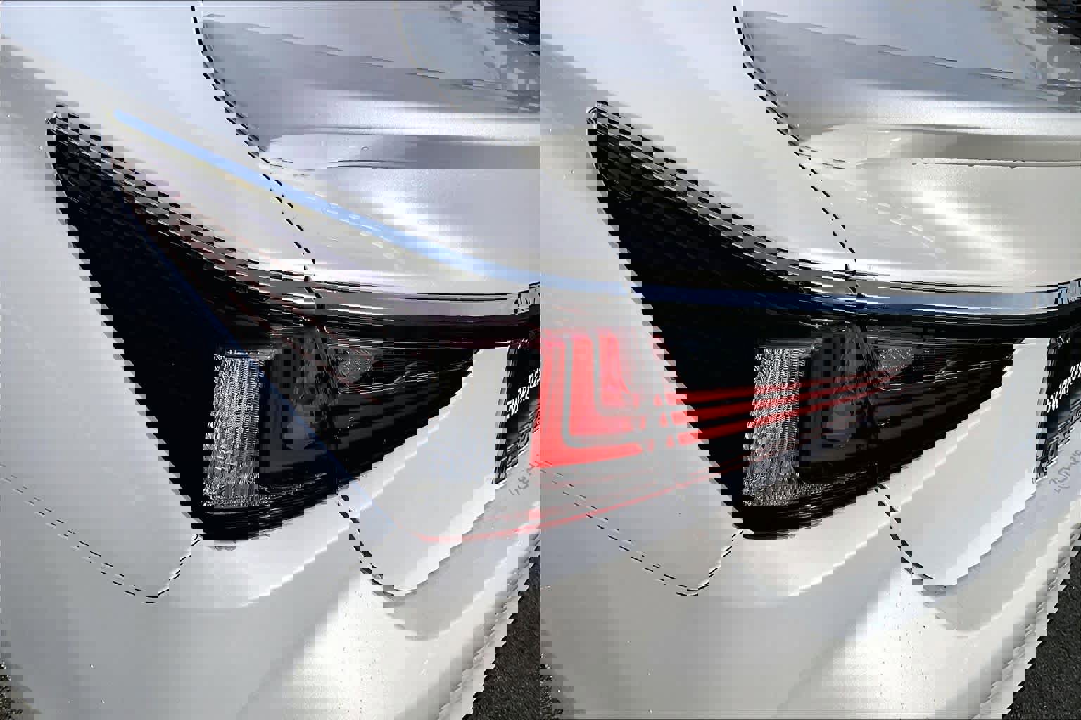 New 2025 Lexus ES 300h w/ Premium Package image 12