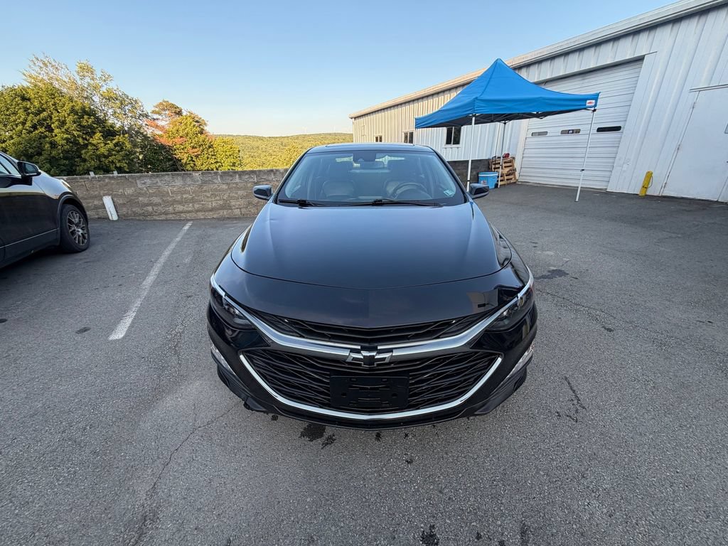 Used 2021 Chevrolet Malibu LT w/ Leather Package FWD image 8