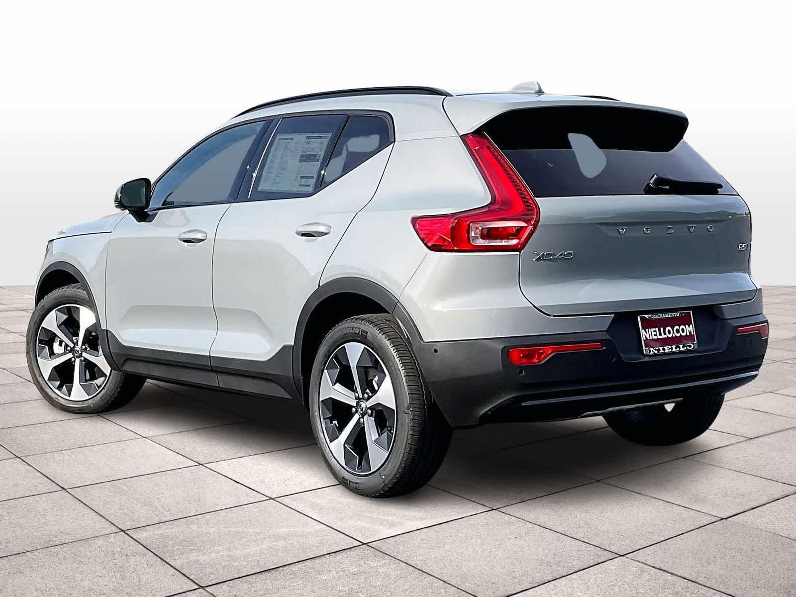 New 2026 Volvo XC40 B5 Plus w/ Protection Package Premier AWD/4WD image 3