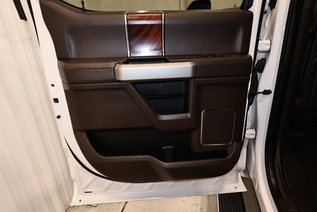 Certified 2017 Ford F350 4x4 Crew Cab Super Duty image 16