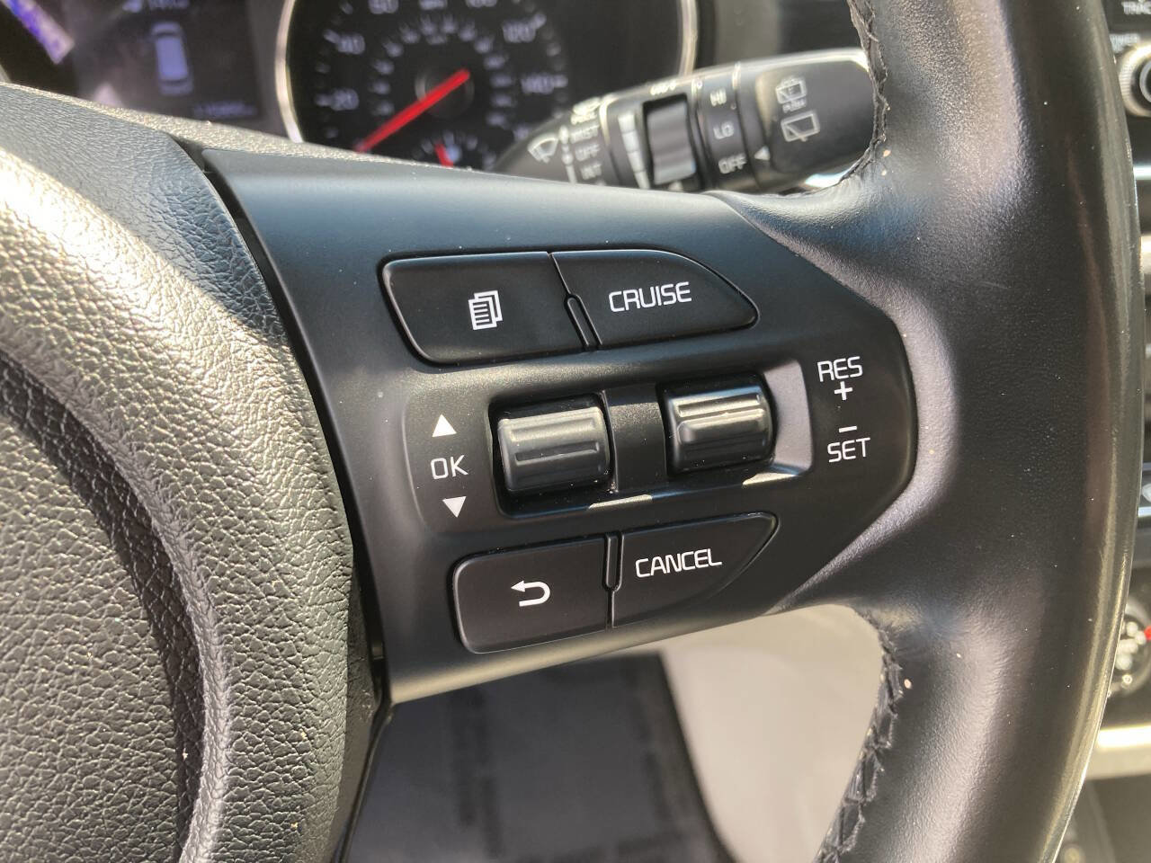 Used 2019 Kia Sedona EX image 19