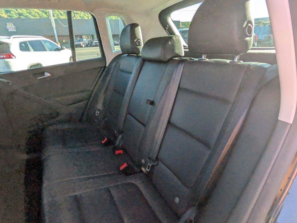 Used 2017 Volkswagen Tiguan Wolfsburg Edition AWD/4WD image 31