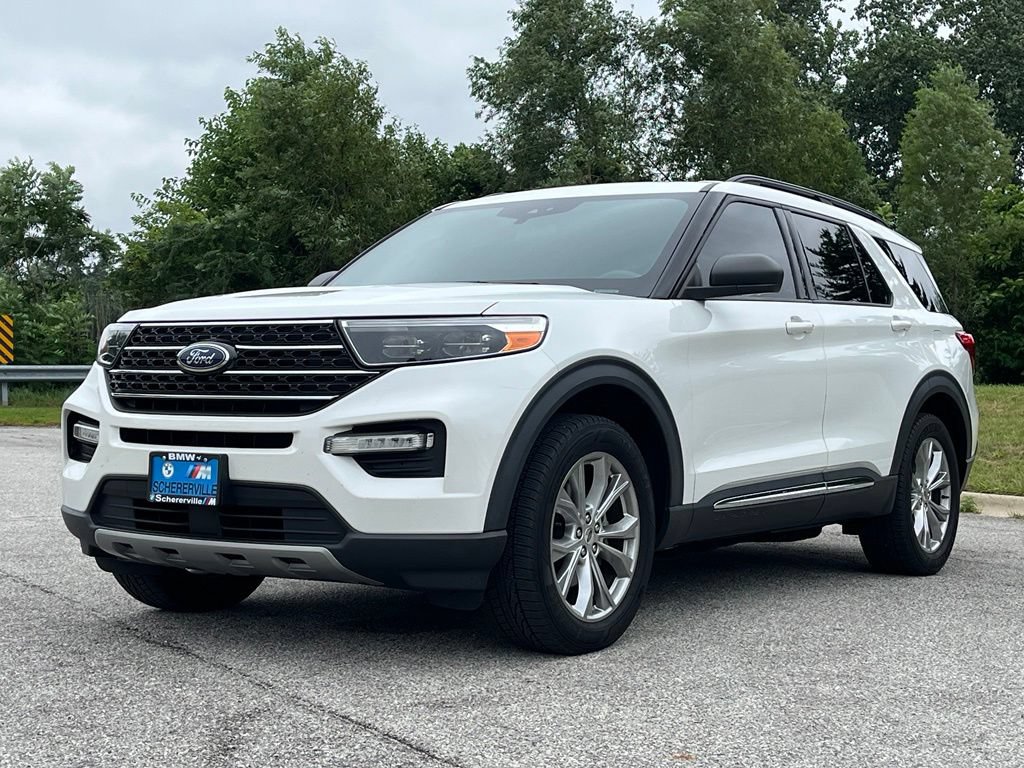 Used 2020 Ford Explorer XLT w/ Equipment Group 202A AWD/4WD image 3