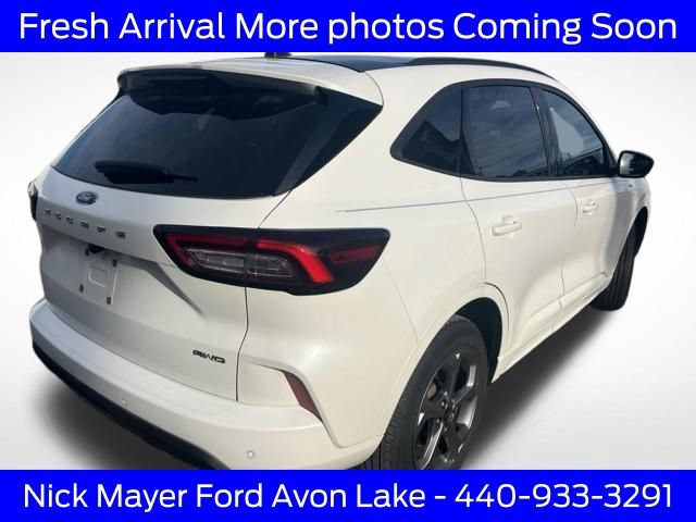 Used 2024 Ford Escape ST-Line w/ Tech Pack #1 AWD/4WD image 9