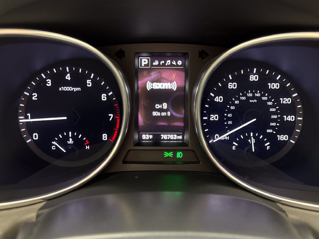 Used 2017 Hyundai Santa Fe Sport FWD image 17