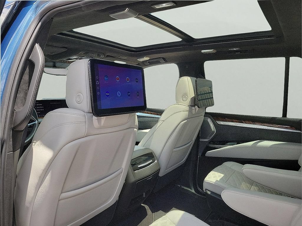 Certified 2025 Cadillac Escalade Sport Platinum AWD/4WD image 12