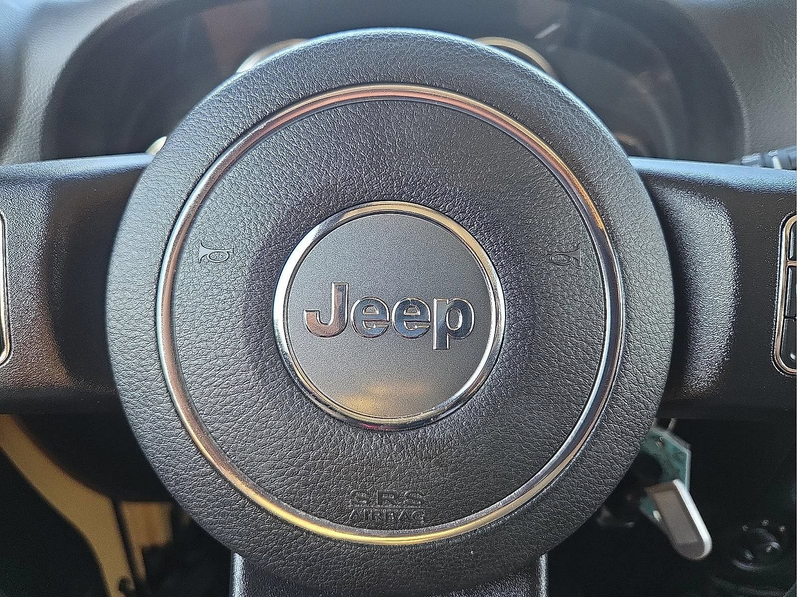 Used 2014 Jeep Wrangler Unlimited Sahara AWD/4WD image 21