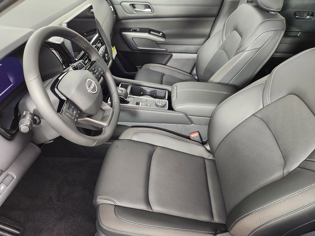New 2026 Nissan Pathfinder SL image 10