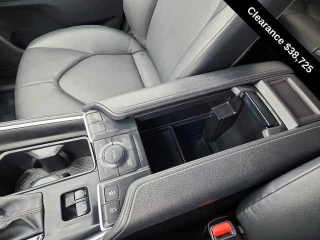 Used 2024 Toyota Grand Highlander XLE image 42